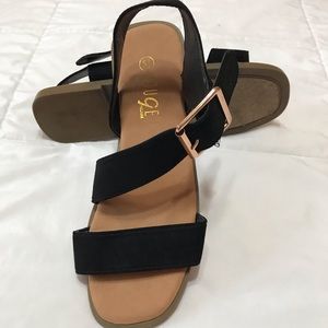 Rouge Helium. Sandals